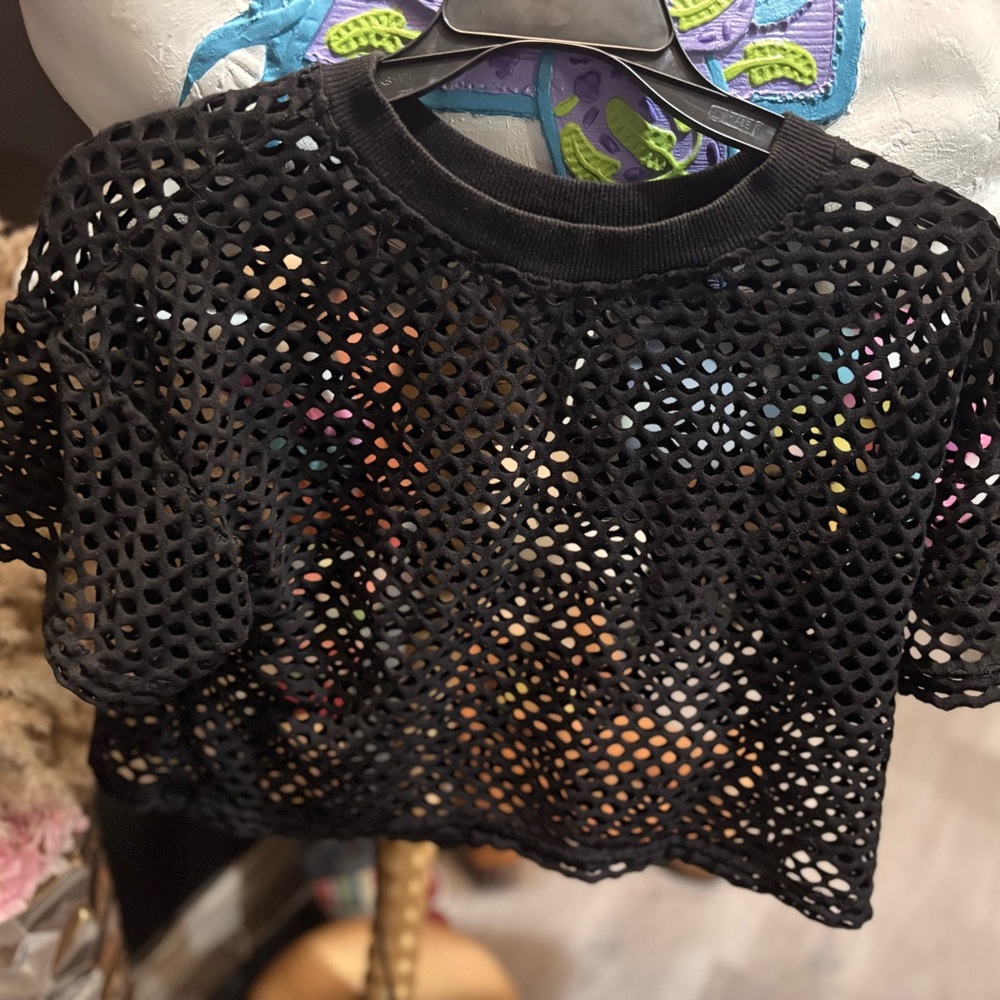 Source Unknown Black Mesh Crop Top
